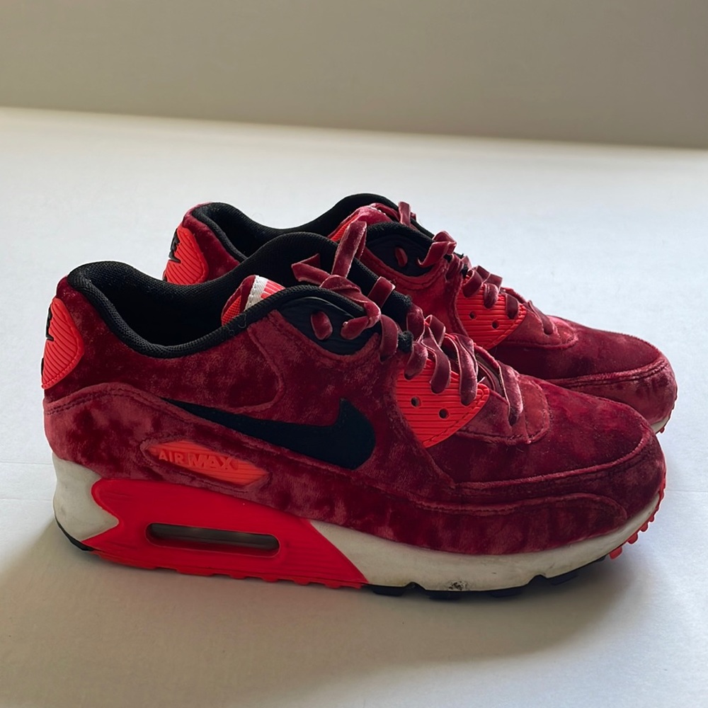 Nike Women’s Air Max 90th Anniversary Red Velvet Size 6 1/2